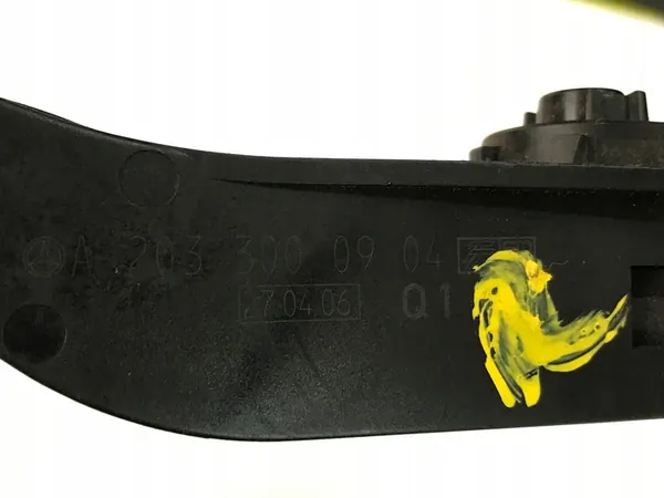 Gaspedaal Mercedes W203 OE 2033000904 image 4