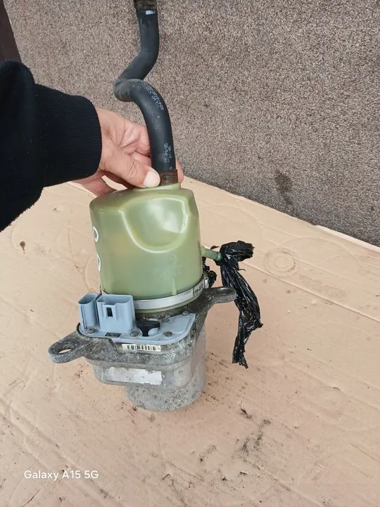 Bomba de direção assistida Volvo V50 2.0D image 6