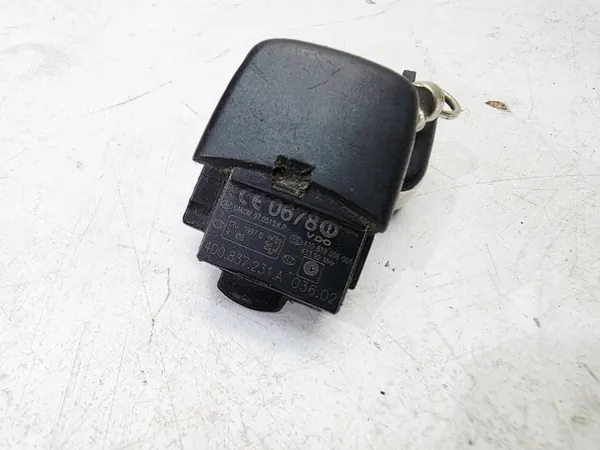 Llave de contacto Audi OEM 4D0837231A - Usada image 6