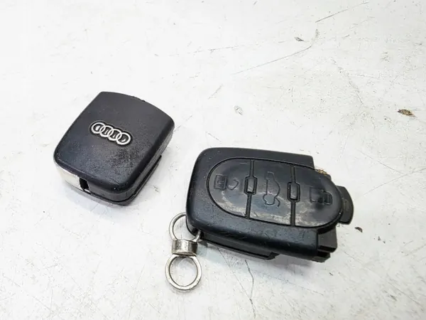 Llave de contacto Audi OEM 4D0837231A - Usada image 7