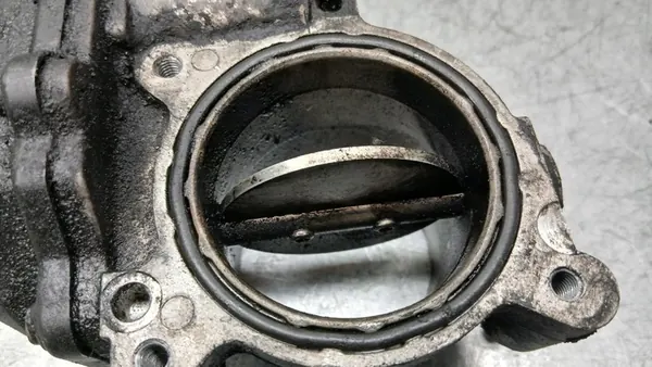 Corpo de borboleta Audi A8 D3 3.0 TDI 2005-2007 OE 059145950A image 7