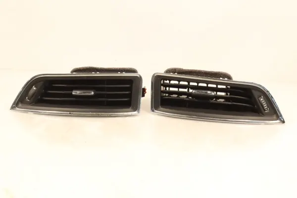 Grille d'aération centrale OEM KM2B-19C68 Ford S-Max II image 2