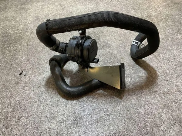 Pompe à eau OEM 0392023448 pour Mercedes-Benz Classe A image 3