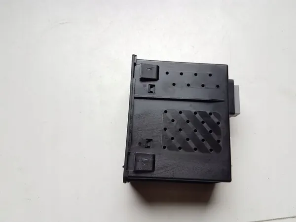 Prise USB Mazda CX-5 OEM K69C669U0 - Occasion image 5