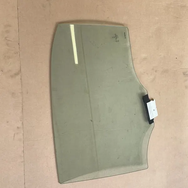 Mercedes E W212 Linker Achterruit OEM A2126710000 image 3