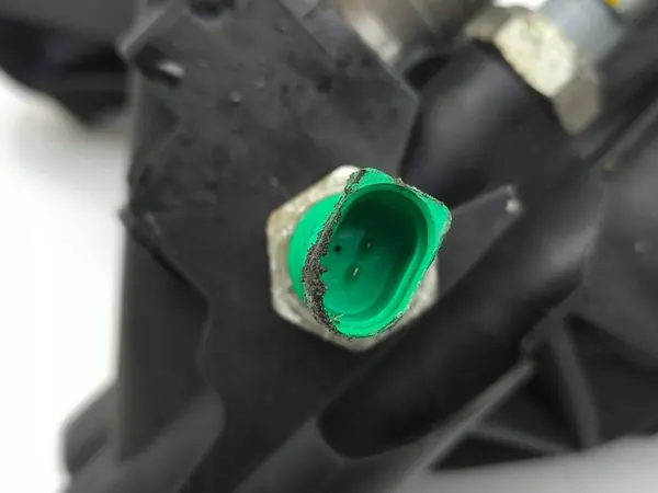 Audi A4 S4 B9 2017 Olje Filter Fäste image 4