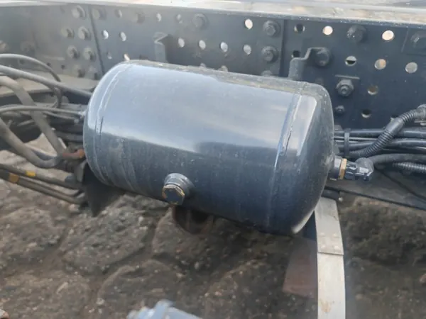 Lucht tank 10L Frame Iveco S Way OEM 8151401615612101 image 3