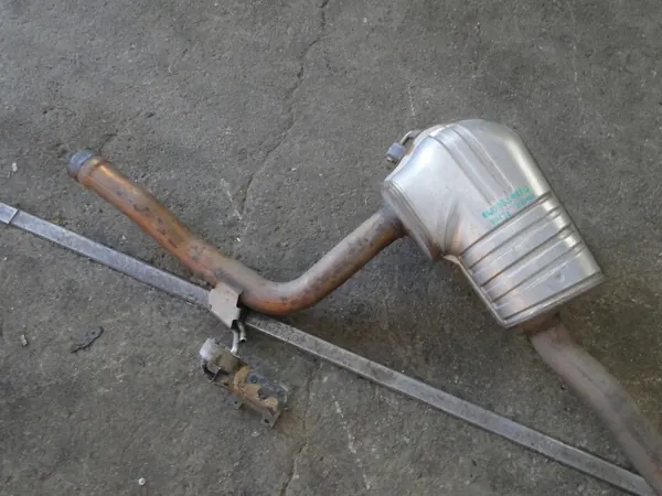 Silencieux Echappement Audi A4 B9 OEM 8W0253411Q 8W0253611D image 3