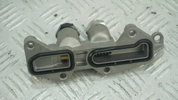 MERCEDES W213 Tubo de resfriamento de óleo A6541400460 image 2