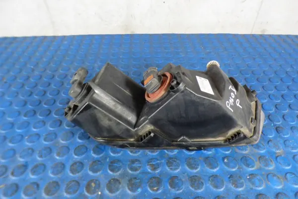 Volkswagen Polo V Halogenstrålkastare Höger Fram OEM 6C0941662 image 3