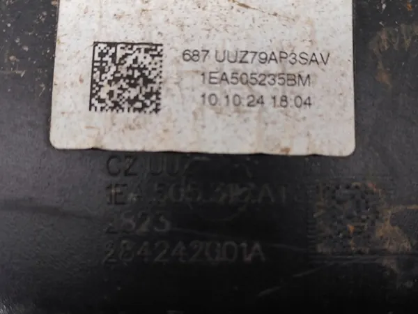 Skoda Enyaq iV Taka-apukehys OEM 1EA505235BM image 7