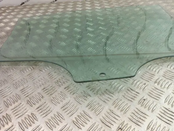 BMW E46 Kombi Heckklappenglas OEM 43R-001026 image 4