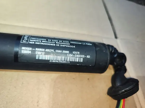Baklucka Lyftaktuator Ford MK2 Escape USA 2018 image 2