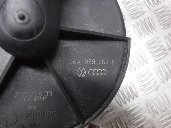 Toissijainen ilmapumppu Volkswagen Passat B5 2.0 8V OEM image 3