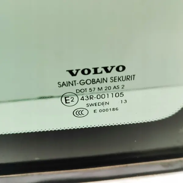 Rechter Achterruit Volvo V70 III OEM 31299704 image 6