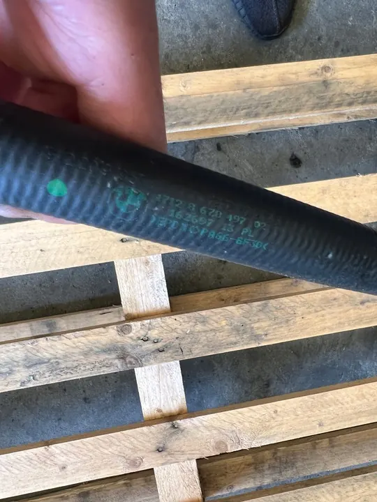 BMW Vesiputki Alkuperäinen OE 8678497 image 2