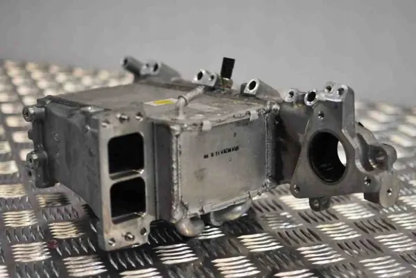Gebrauchtes Ansaugrohr OEM 04L129766E für Audi A6 image 4