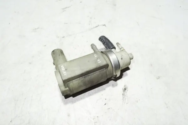 Válvula eletromagnética AUDI A6 2.5L Diesel 059906627C image 2