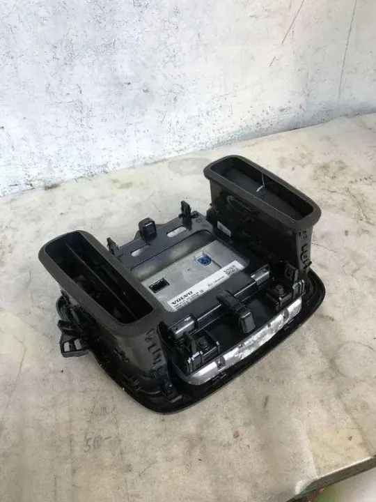 Volvo Navigationsbildschirm OEM 32316630AA - Gebraucht image 3