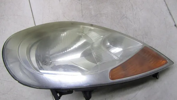 TRAFIC VIVARO II Faro Derecho 06- image 2