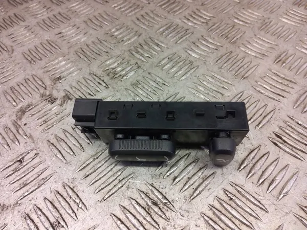 Opel Insignia A 2014 Right Front Seat Adjustment Handle OEM 12451498 image 4