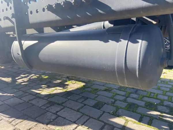 Tanque de ar Mercedes Actros OEM A0054322901 - Usado image 2