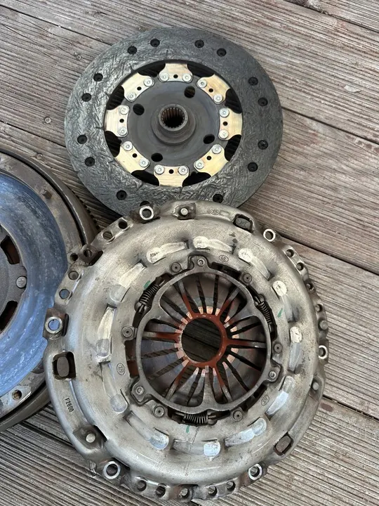 Kaksimassainen vauhtipyörä Peugeot Expert 2.0 HDI image 7