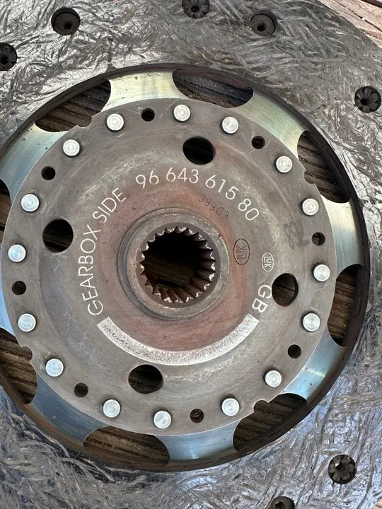 Kaksimassainen vauhtipyörä Peugeot Expert 2.0 HDI image 9