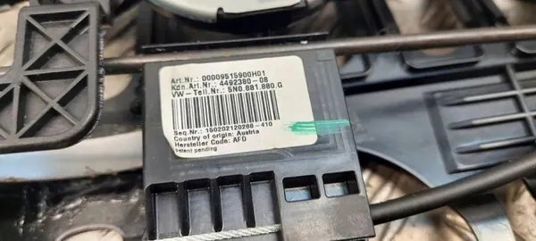Moteur de siège avant gauche Audi A7 Sportback OEM 5N0881880G image 2