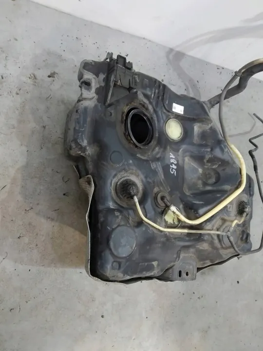 Polttoainesäiliö OEM 5Q0201085G VW Golf VII 2.0 TSI GTI:lle image 3