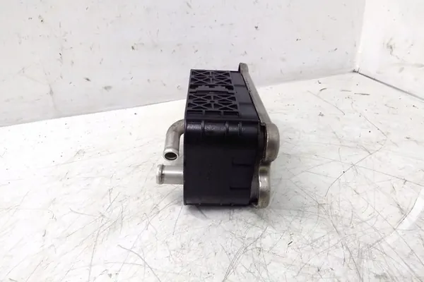 Oljefilterfäste VOLVO S80 II 30751937 image 3