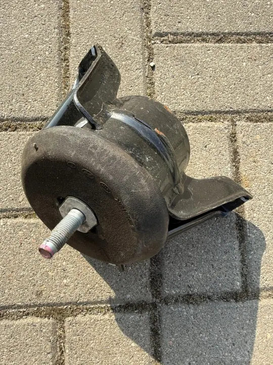 Moottorin tuki OEM 21810-D7000 Hyundai Tucson II:lle image 3