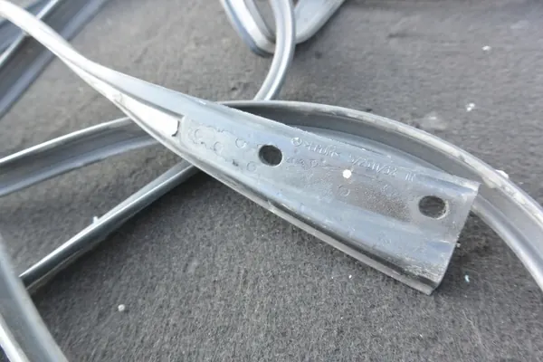 Joint de Carrosserie Gauche Droite Mercedes ML 164 image 6