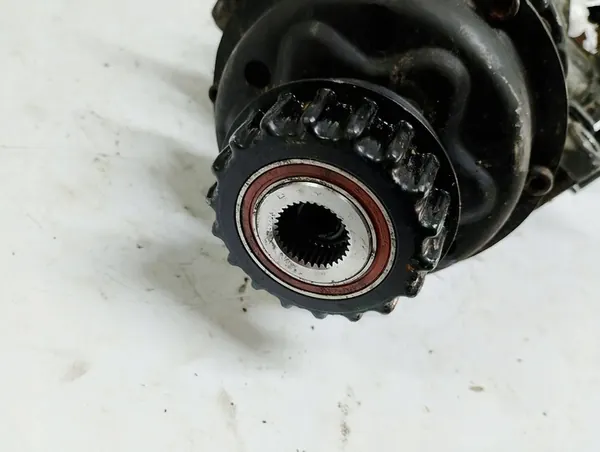 VW Transporter Caravelle T5 Vaihtovirtageneraattori 070903201E image 3