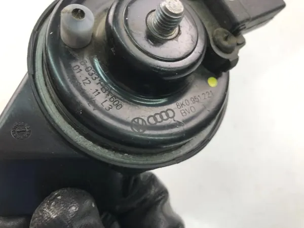 Bocina Audi A5 OEM 8K0951221 - Estado Usado image 3