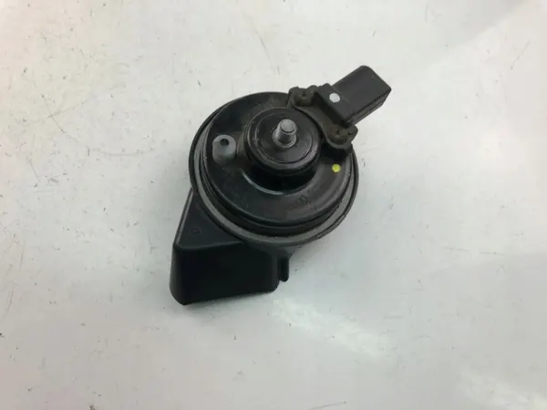 Bocina Audi A5 OEM 8K0951221 - Estado Usado image 4