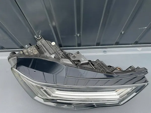 Vorderes rechtes Scheinwerfer AUDI A6 C8 MATRIX 4K0941036 image 3