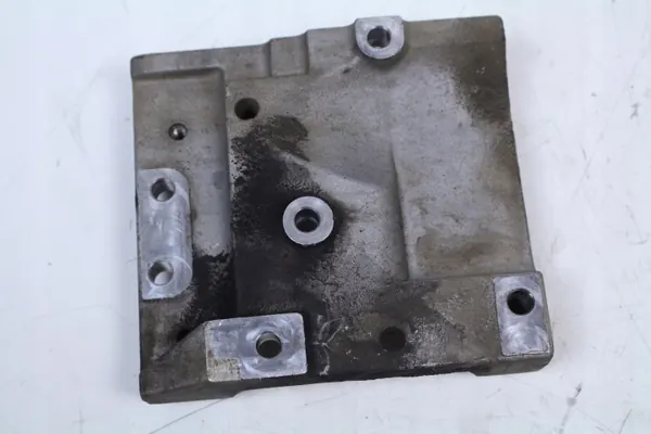 Support Pompe Climatisation ISUZU N35 GRAFTER - OEM Occasion image 3