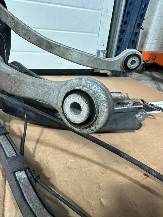 Bakre högra knut, Mercedes SL R230, SL550 A2303508608 image 9