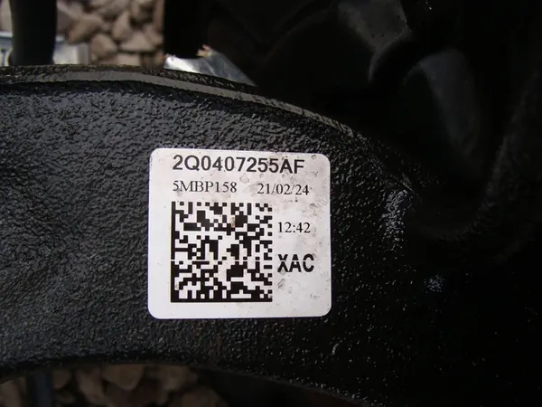 Sospensione anteriore sinistra completa Seat Ibiza V (KJ) 2024 OEM image 5