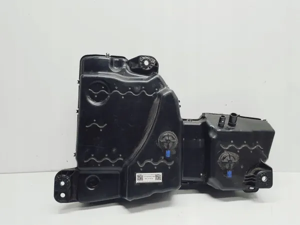 Tanque AdBlue usado OEM 5QF131877M para VW Tiguan image 2