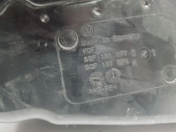 Tanque AdBlue usado OEM 5QF131877M para VW Tiguan image 4
