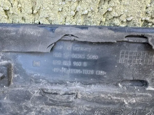 Audi Q5 SQ5 Etu Oikea Ovenlista OEM 8R0853960B image 5