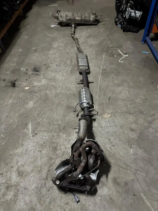 Pakoputken Vaimennin OEM 123456 Mazda CX-3 2.0L image 5