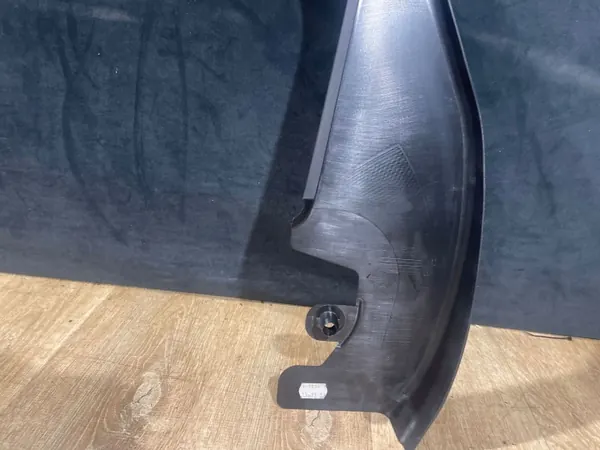 Land Rover Hecktürleiste links OEM DK6225515A image 6