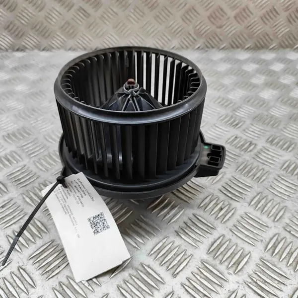 Motor de aquecimento Hyundai i40 2013 image 2