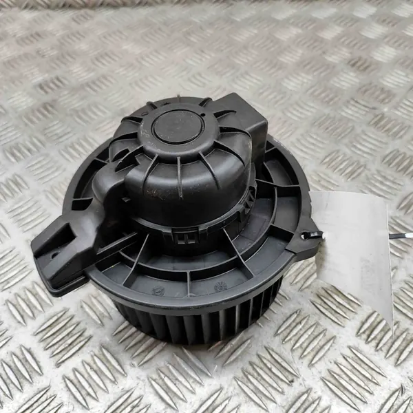 Motor de aquecimento Hyundai i40 2013 image 4