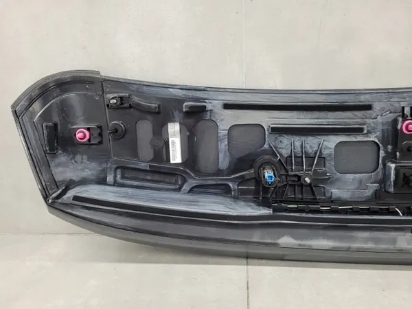 OEM A1677901200 Spoiler arrière avec feu stop Mercedes GLE image 10