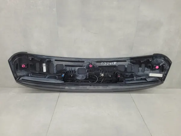 OEM A1677901200 Spoiler arrière avec feu stop Mercedes GLE image 9