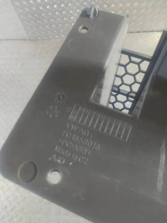 Radiohalterung OEM 7C1858018 - Gebraucht image 3